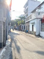 hạ 4,4 tỷ chuyển gấp về quê dưỡng lão, 65m2, 3 tầng hxh phố ẩm thực sát q1