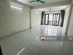 cho thuê nhà phố chùa bụt mọc( phú diễn) 70m2 , 5 tầng , mt 5m x 14m, có thang máy. lh 
