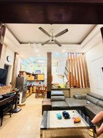 40m ra mp lĩnh nam, nhà dân xây chắc chắn, 2 thoáng trước sau, dt 43m2 x 4t,mt 5,4m, giá 9,15 tỷ