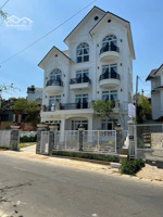 biệt thự 305m2 mặt tiền trần quang khải