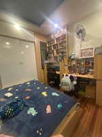 nhà đẹp 3 tầng giá rẻ gần khu phố ẩm thực quận 4