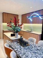 chính chủ bán căn 1pn 61m2 tầng cao 2x view pháo hoa