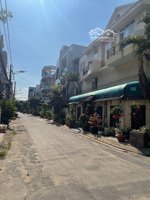 nhà cạnh sân bay , 74 m 3 tầng hẻm 8 m thông chỉ 6.7 tỷ oto ngủ nhà.