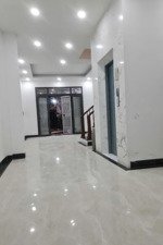 căn hộ dịch vụ 7 tầng 60 m2 phố tôn thất tùng - vừa hoàn thiện - mới kính coong. 11 phòng khép kín