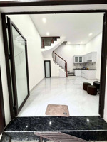 bán nhà văn chương, 2 thoáng vĩnh viễn, mặt tiền bề thế, 35m2, nói không quy hoạch, nhỉnh 7tỷ