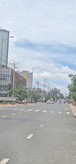 bán đất tại bệnh viện thủ đức đường lê văn chí, 7,5 tỷ, 94 m2, ngang 4m, shr , cc ngay