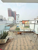 nhà huỳnh tấn phát quận 7,dt 5m x18m.nhà 3 tầng-xe hơi đỗ cửa-dt 30tr-8.3tỷ