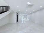 tôi cho thuê nhà nguyễn khánh toàn, 110m2, 6 tầng, thang máy, nhà đẹp, 60tr