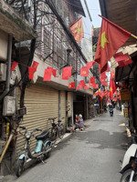 chỉ 8,2tỷ nhà 3t, dt 42m cách mặt phố kim hoa giao xã đàn 30m ngõ ba gác tránh xe máy sát công vien