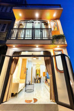 chủ kẹt tiền bán gấp nhà dương văn cam, trường thọ, thủ đức, giá: 2,3 tỷ, dt: 40m2, sổ hồng riêng.