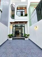 ĐỊNH CƯ NƯỚC NGOÀI BÁN NHÀ 2 LẦU CỰC ĐẸP GẦN NGAY SÂN BAY BIÊN HÒA