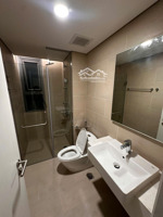 hot căn 3pn 102m2 - tầng cao view lm81 - view pháo hoa - ntcb ở được liền- xem nhà 24/7