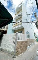 Cho thuê nhà gốc 2 mặt tiền hẻm 83 Quang Trung, ninh kiều tpct