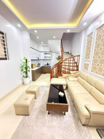 lô góc, 2 mặt ngõ phố pháo đài láng, ngõ rộng, chủ xây kiên cố, 33m2x5t, nhỉnh 9 tỷ