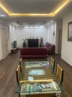 cần bán gấp căn góc tại tòa ct2 xa la, dt 104m2, 3pn, 2wc, bc đn, giá nhỉnh 6 tỷ. lh 