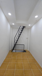 hh 1% nhờ dẫn dùm nhà trần hưng đạo q1 3 lầu sổ riêng