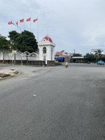 bán lô đất trong kđt năm sao 1 tại cần giuộc, long an 110m2 giá 3ty (thương lượng) lh: 