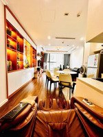 căn góc 2 mặt thoáng, full tiện ích giặt là, bể bơi, spa gym, siêu thị, làm đẹp vv