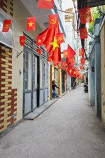 ba gác phi, ngõ thông tứ phía gần ô tô, dt 36m2*5t, mt 3,5m, chào 8,5 tỷ, dân xây sổ vuông