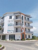 bán lô shophose 4 tầng vị trí vàng ngay bùng binh cổng chính vào