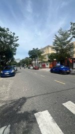 bán gấp đất lô góc vị trí cực đẹp mặt phố mai hắc đế sơn trà, ngay chợ đêm, dt 120m - ngang 6.4m.