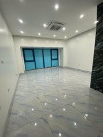 chính chủ e cần cho thuê lk galaxy 90m2x 6 tầng, thang máy, điều hòa âm trần.