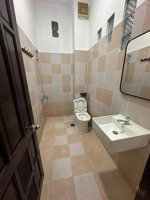 giá mình để từ 5,7 triệu/tháng. bạn nào đang tìm phòng khu tân bình thì cứ nhắn mình