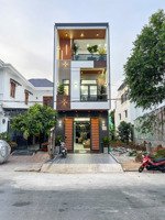 bán nhà 1 trệt 2 lầu nội thất cao cấp, hiện đại trục thông đường d13 khu hồng loan