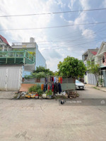 lô đất 2 mặt tiền kdc phúc đạt. gần bcons city. dt:100m2 (5x 20m). odt: 100%. đường 6m. giá: 6.4 tỷ