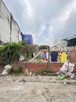 đất xây căn hộ dịch vụ gần làng dhqg tp.hcm. dòng tiền: 80tr/th. dt: 247m2 (6x 42m). odt: 235.6m.