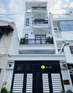 hàng ngộp.định cư nước ngoài cần bán gấp căn nhà đường hoàng diệu và lê quốc hưng 4x18. 3 lầu.34 tỷ