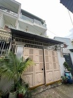 bán nhà 3 tầng gần chợ linh trung,đường lớn gần 200m sàn