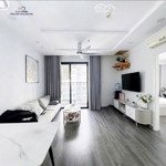 giá đình cần bán căn 2 ngủ rộng 75m2 - giá 8,4 tỷ tòa t18 timescity. lh 