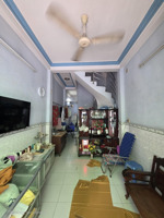 nhà hẻm xe hơi khu hồng bàng quận 11. dt 3x10m đúc 3 tầng