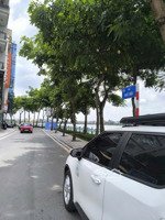 bán nhà 3t vị trí đẹp dt 129m2-mt 5.6m-lô góc 3 mặt thoáng-view hồ tây-mặt phố nhật chiêu.giá:108tỷ