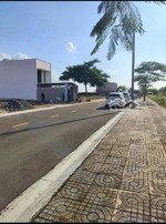 bán lô đất đường nhựa 15m,ngay sát hồ mát mẻ p.hắc dịch phú mỹ,dt:5x42 giá 1.050ty quá rẻ