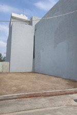 đất thổ cư 53m2 ngang 4.9m ô tô tới đất gần chợ long phước 2.6 tỷ