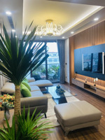chính chủ cần bán gấp căn góc 3 ngủ tầng đẹp chung cư green park tower. lh 