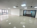 văn phòng 165m2 giá thuê 33 triệu/ tháng - đường cộng hoà, tân bình - gần sân bay