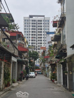 oto đỗ cửa, nhà dân xây dt 50m - mt 9m giá chào 12,6 tỷ