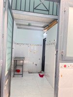 nằm trong khu trọ dành cho svhs và hộ gia đình cbcnv , dt 17m2