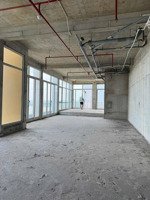 bán nhanh căn penthouse lacasa vph. dt 491m2 và 25m2 sân vườn. giá 19,9 tỷ, nhà thô. sổ hồng view