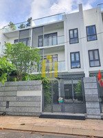 cho thuê nhà sàn trống - mới đẹp - có máy lạnh giá 70 triệu