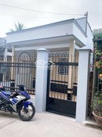 bán nhà cấp 4 chỉ 700tr rộng rãi, thoáng mát gần chợ trảng bàng. dt 165m2, sổ hồng riêng