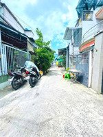 nhà ở 2 tầng hẻm trước nhà 3m đường huỳnh tấn phát quận 7