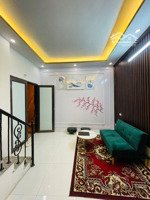 nhà 20m2 đẹp như mới 3t 2 phòng ngủ, full nội thất ngõ thoáng sạch ban công phơi về ở ngay giá tốt