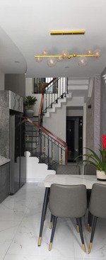 nhà 3 tầng đầu kiệt 424 lê duẩn có dòng tiền 17tr/tháng - gần chợ ,siêu thị , phố thời trang.