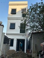 giá cực ngon, nhỉnh 3 tỷ, nhà 4 tầng 45m2,full thổ cư, ô tô vào, gần cầu nhật tân