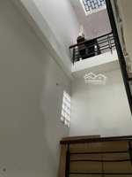 chính chủ bán (miễn mg/qc), nhà mặt tiền đối diện pickleball, dòng tiền sẵn, thích hợp kinh doanh.