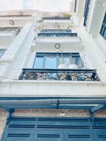 bán nhà đẹp khu cao tầng hẻm xe hơi phường 7 bình thạnh.hiếm có